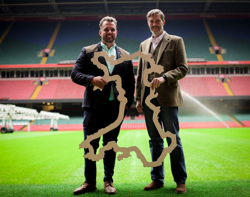 paralympic-gold-medallist-aled-davies-mbe-and-principality-stadium-facilities-manager-darren-crossman-support-go-green-day-jpg