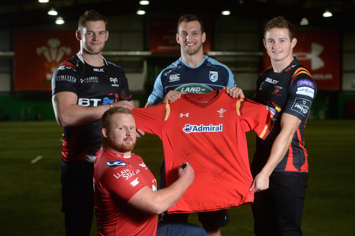 Quartet Re-Sign National Dual Contracts